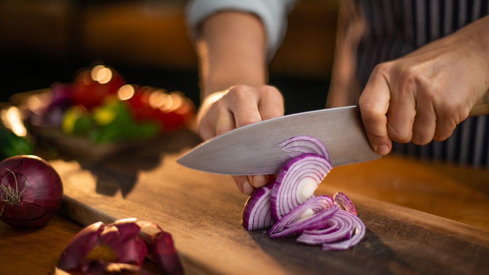 This Is The Best Way To Cut Onions Without Crying According To Reddit