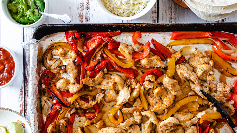 chicken fajita toppings