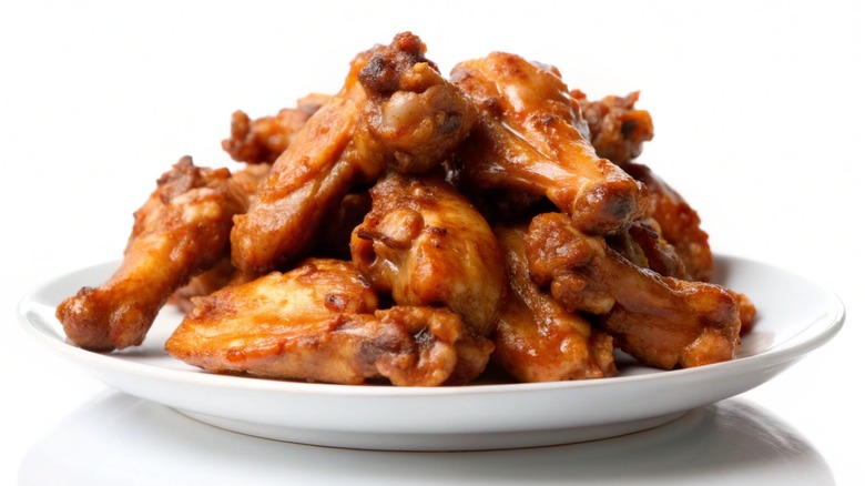 plate of chicken wings