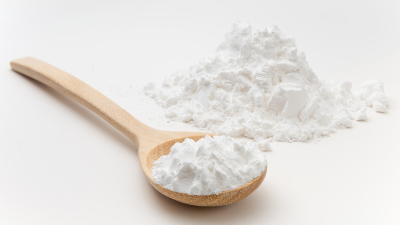 Cornstarch in wooden spoon