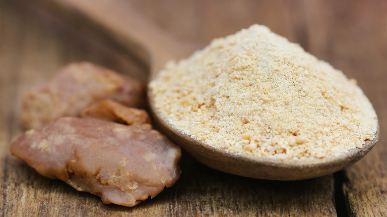 spoonful of asafoetida powder