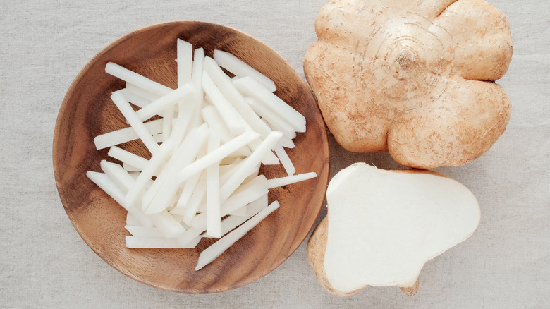 Cut Sliced and Whole Jicama Root