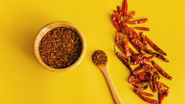 Guajillo Pepper Powder and chili peppers