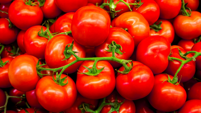 A bunch of tomatoes