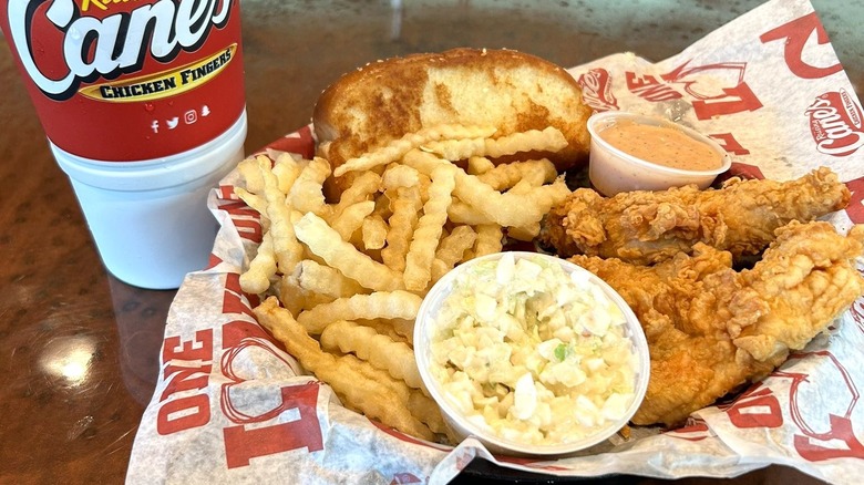 Raising Cane's Combo Plate