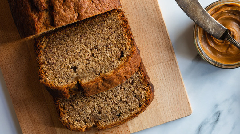 Sliced banana bread with cookie butter