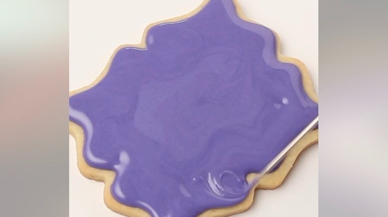 bubble tool royal icing cookies