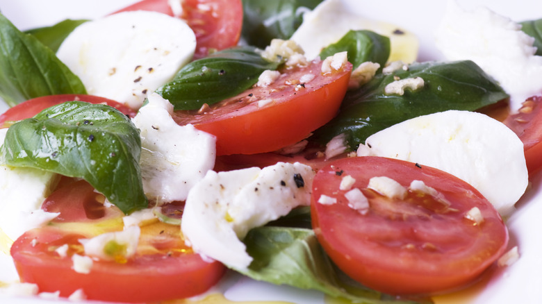 tomato, mozzarella and basil salad