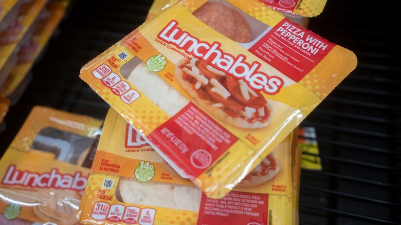 Front of Lunchables pizza package