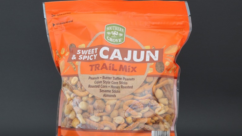 Southern Grove sweet & spicy Cajun trail mix