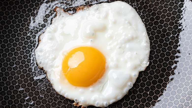 fried egg in pan