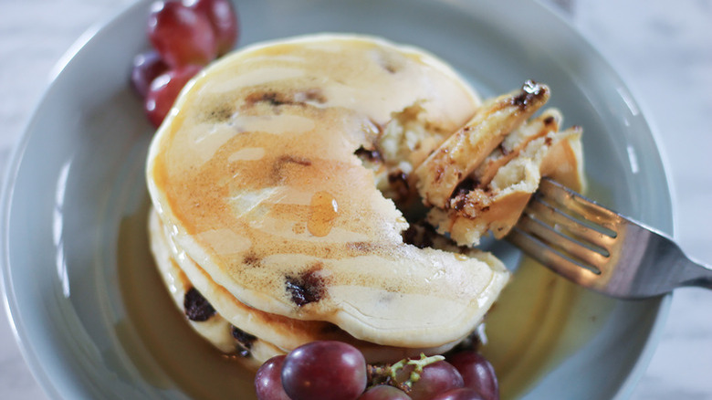 chocolate chip pancakes with grapes