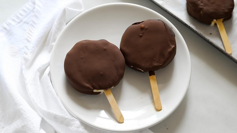 round ice cream bars