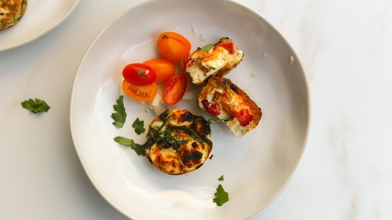 egg bites with tomatoes