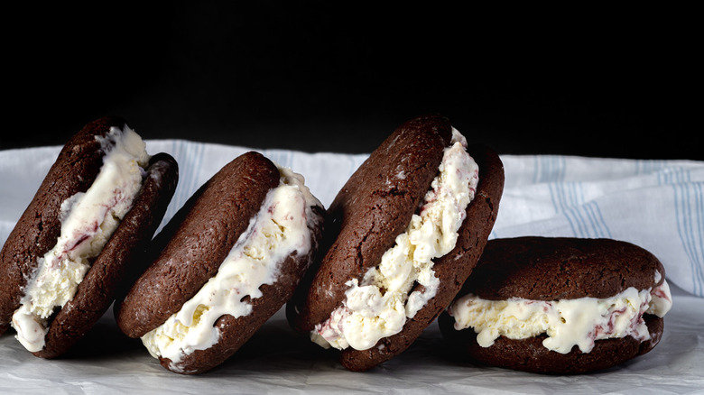 round ice cream sandwiches