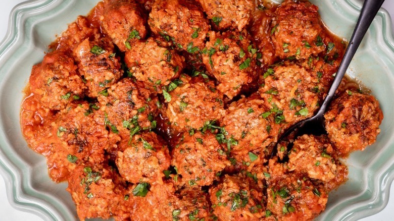 meatballs in tomato sauce