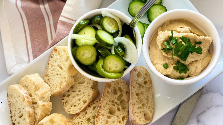 sliced pickles with bread