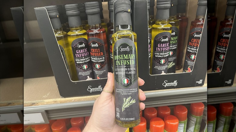 holding flavor infused olive oil