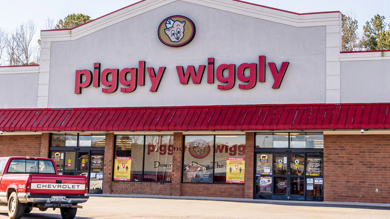 Piggly Wiggly storefront