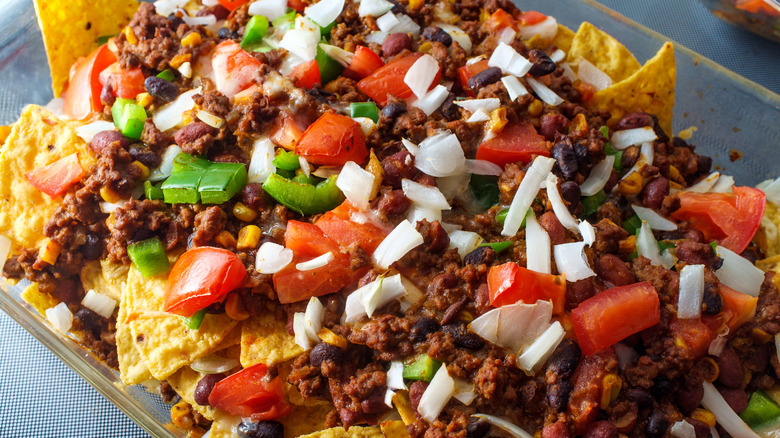 Chili nachos