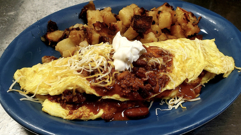 Chili omelet