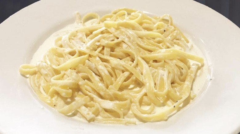 Piesanos fettuccine Alfredo