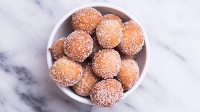 doughnut holes with sugar