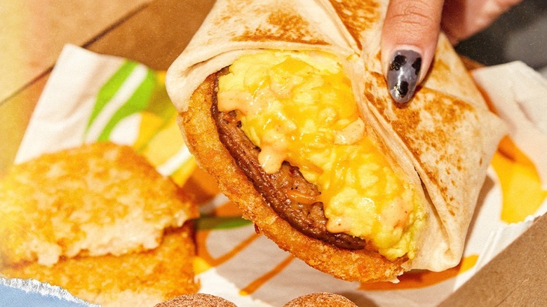 breakfast crunchwrap sausage