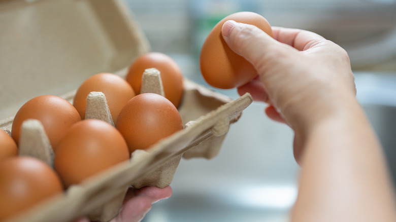 Storing eggs upside down