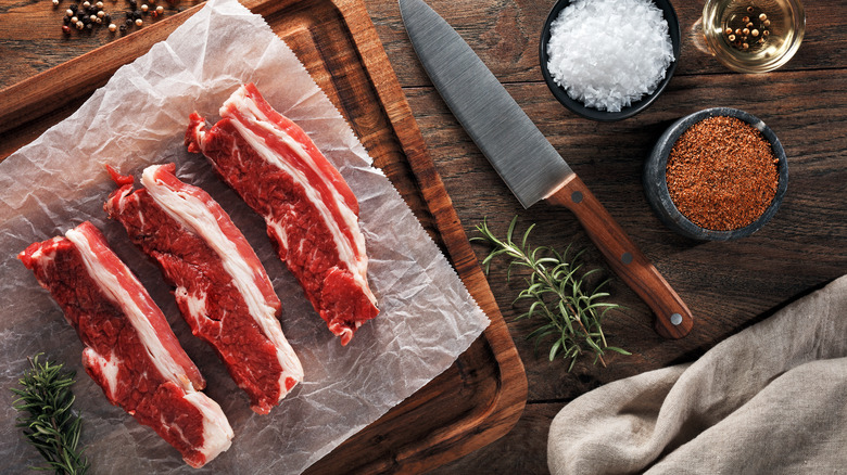 boneless short ribs and seasoning