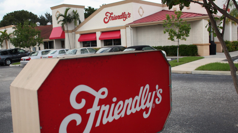 Friendly's restaurant