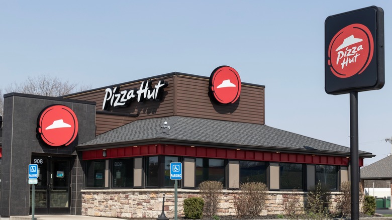 Pizza Hut restaurant