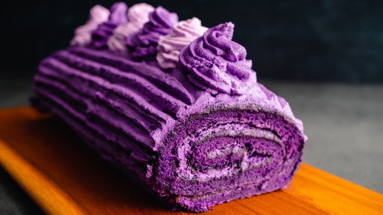 Cake Roll with Whipped Cream Frosting