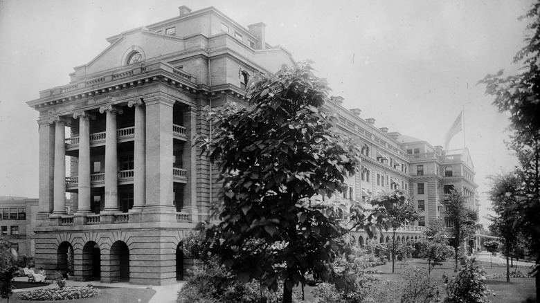 Battle Crek Sanitarium buildings