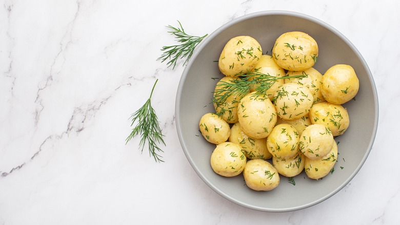 buttered potatoes with dill