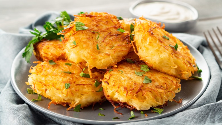 plate of hash browns