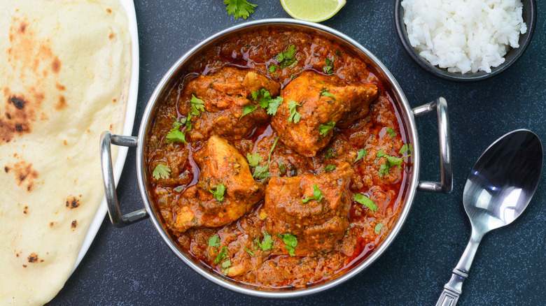 metal dish of chicken tikka masala