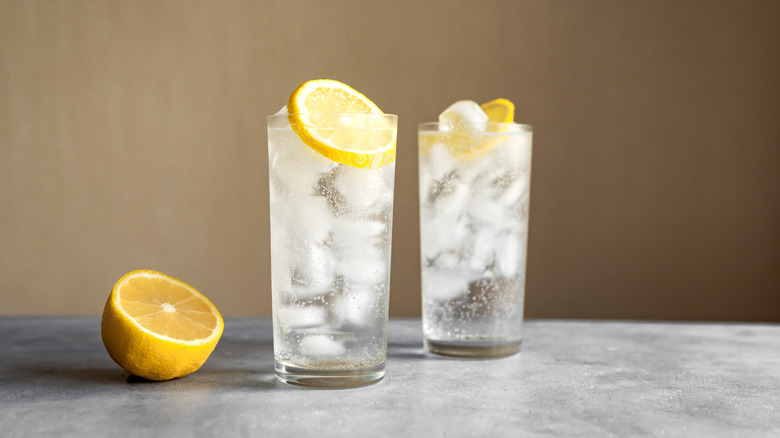 tom Collins cocktail