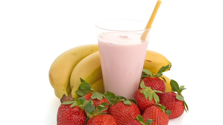 Strawberry banana smoothie