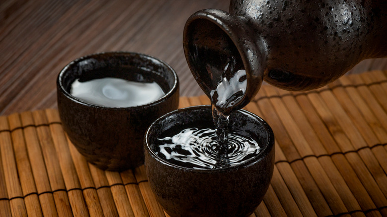 pouring sake