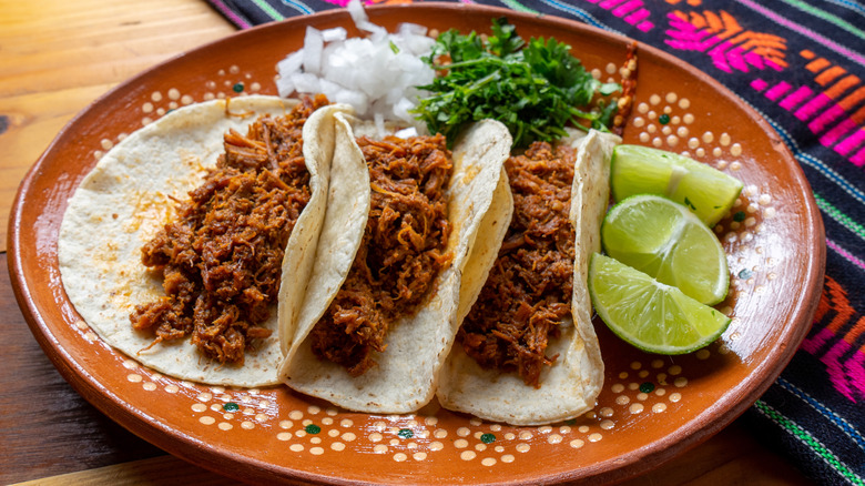 chilorio tacos