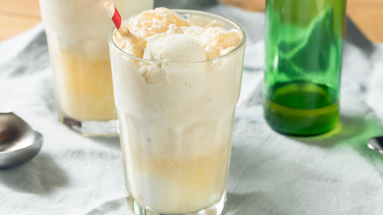 Boston Cooler with ice cream