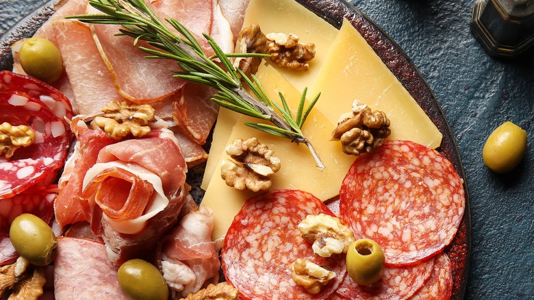 12 Deli Meat Brands Made With The Highest Quality Ingredients