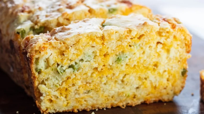 jalapeño cheese bread