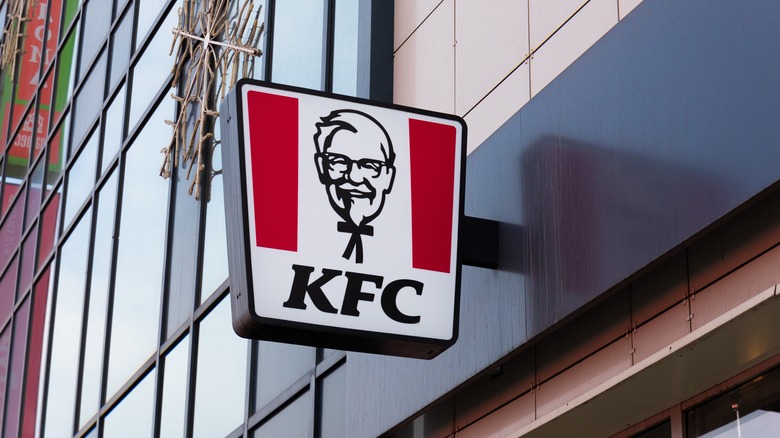 DiscoverNet | 12 Fast Food Chains That Don’t Use 100% Real Chicken