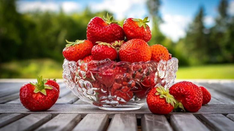 bowl of strawberries