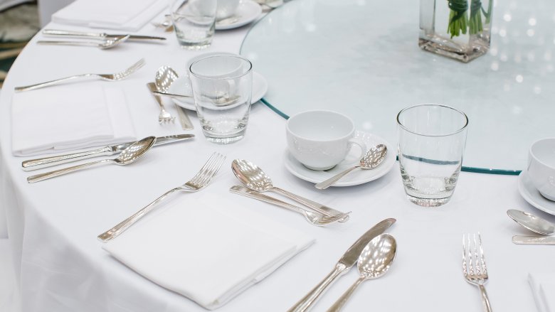 Restaurant place setting