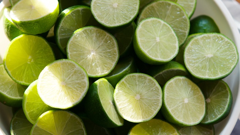 Fresh limes in bowl