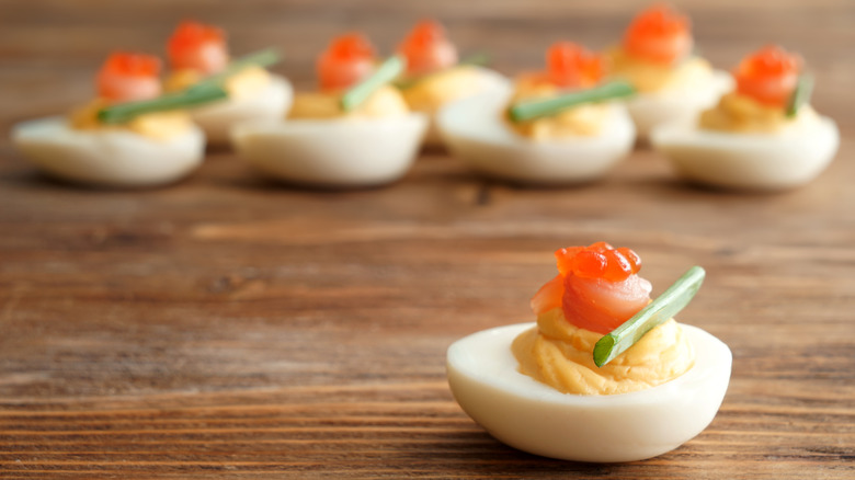 deviled eggs with Worcestershire sauce