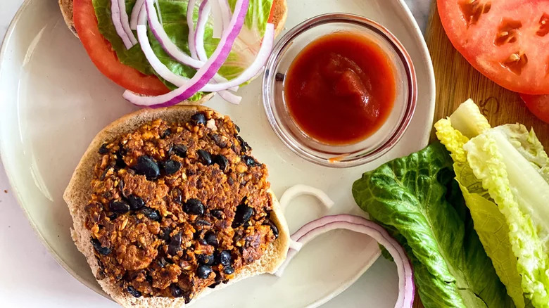 Black bean veggie burger with tsalad oppings